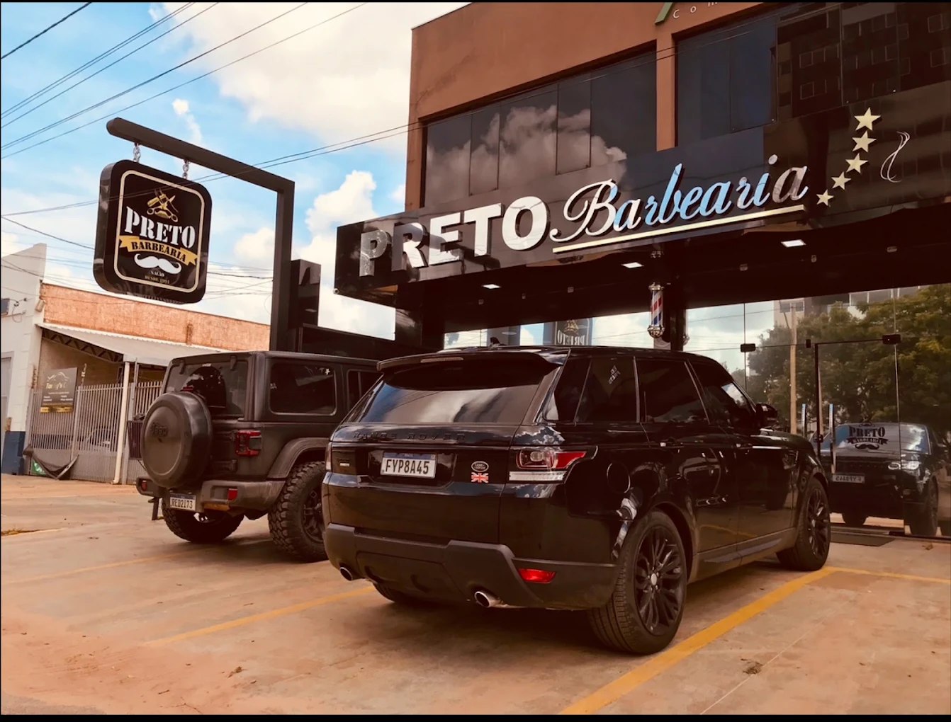 Fachada da Preto Barbearia no Centro de Luís Eduardo Magalhães.